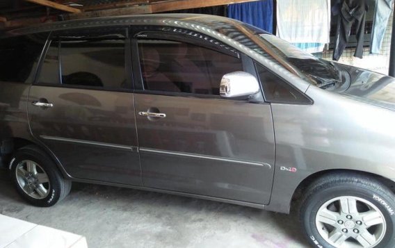 Selling Used Toyota Innova 2006 in Quezon City-3