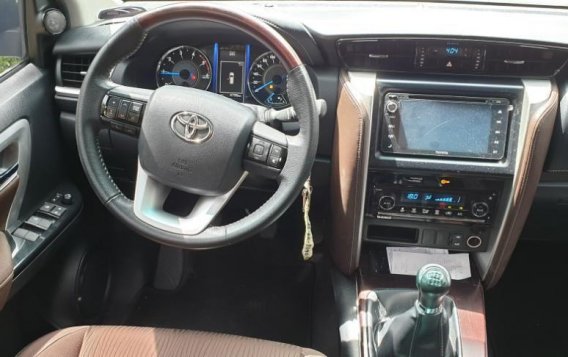 Grey Toyota Fortuner 2018 Manual Diesel for sale in Quezon City-2