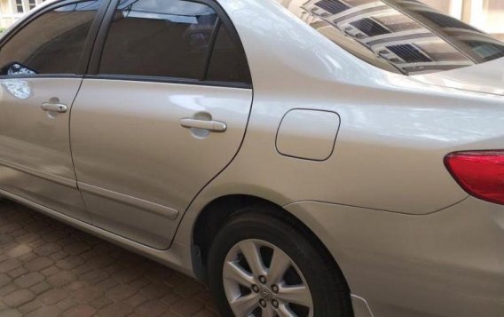 Selling Used Toyota Altis 2013 in Manila-1