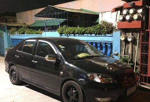 Selling 2nd Hand Toyota Vios 2004 in Manila-1