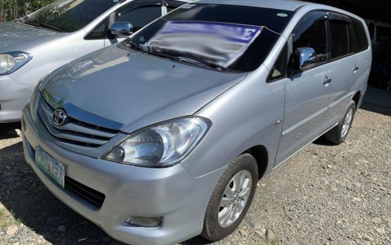 Selling Toyota Innova 2010 at 70000 km in Santiago-2