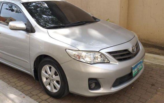 Selling Used Toyota Altis 2013 in Manila-2