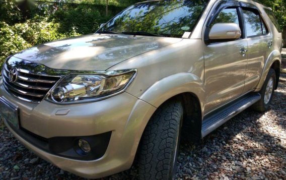 Selling Used Toyota Fortuner in Camiling-1