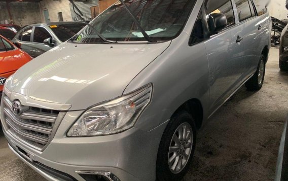 Silver Toyota Innova 2016 Manual Diesel for sale in Quezon City-3