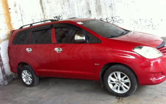 Red Toyota Innova 2011 for sale in Manual
