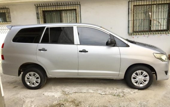 Selling Toyota Innova 2013 Manual Diesel in Quezon City-4