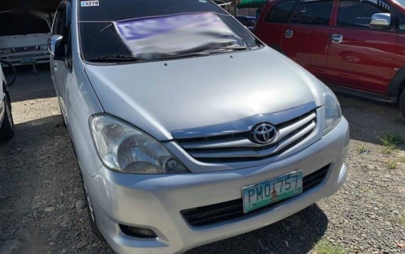 Selling Toyota Innova 2010 at 70000 km in Santiago-1