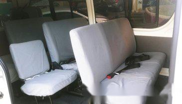 Selling White Toyota Hiace 2019 in Manila-5