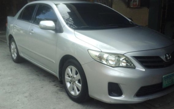 Sell 2nd Hand 2011 Toyota Corolla Altis Manual Gasoline in Quezon City-1