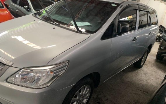 Silver Toyota Innova 2016 Manual Diesel for sale in Quezon City-4