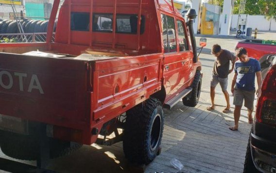 Selling Used Toyota Land Cruiser 2011 in Laoag-3