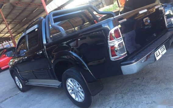 Selling Toyota Hilux 2015 Automatic Diesel in Imus-2