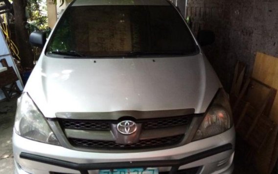 Selling 2nd Hand Toyota Innova 2006 at 130000 km in Pasig-2