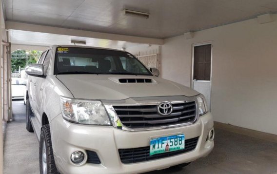 2nd Hand Toyota Hilux Manual Diesel for sale in Makati-2