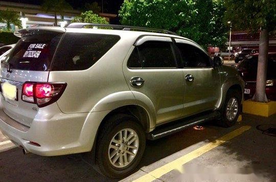 Toyota Fortuner 2014 at 90000 km for sale-2