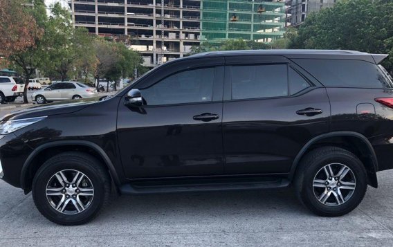 Selling 2nd Hand Toyota Fortuner 2017 in Angeles-2