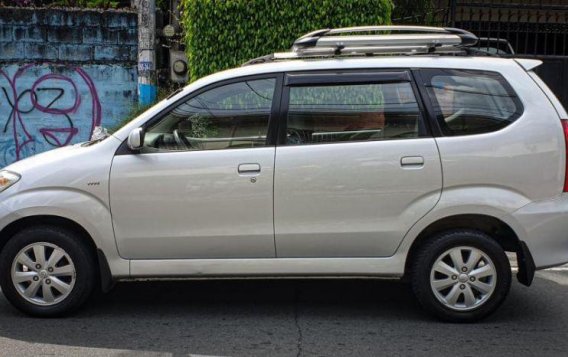 Selling Toyota Avanza 2011 Automatic Gasoline in Taguig-4