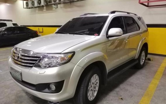 Selling Used Toyota Fortuner 2012 in Quezon City-1