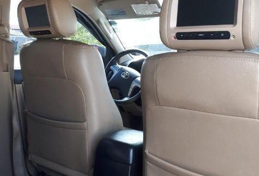 Sell 2nd Hand 2013 Toyota Fortuner Automatic Diesel in Imus-5