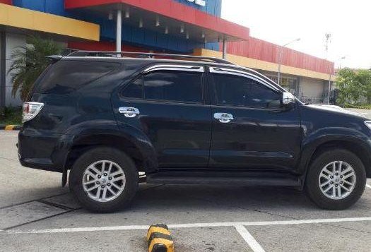 Sell 2nd Hand 2013 Toyota Fortuner Automatic Diesel in Imus-2