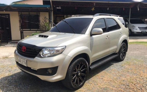 Selling Used Toyota Fortuner 2014 Manual Diesel at 50000 km in Marilao-1