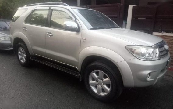 Selling Used Toyota Fortuner 2010 at 70000 km in Pasig-4