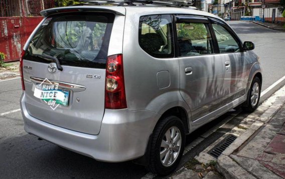 Selling Toyota Avanza 2011 Automatic Gasoline in Taguig-2