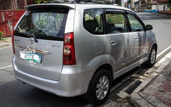 Selling Toyota Avanza 2011 Automatic Gasoline in Taguig-8