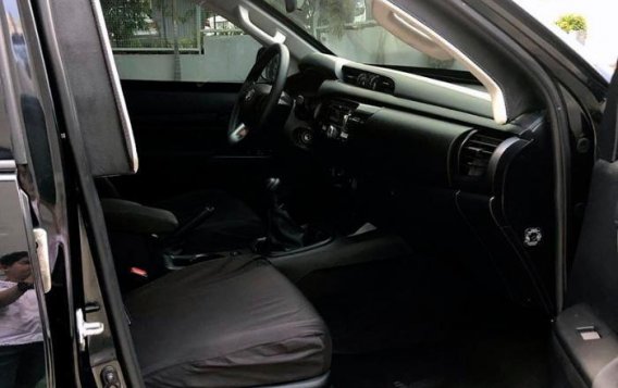 Selling Used Toyota Hilux 2019 Manual Gasoline at 10000 km in Quezon City-7