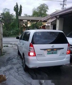 White Toyota Innova 2013 for sale in Tarlac -2