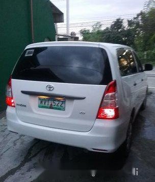 White Toyota Innova 2013 for sale in Tarlac -3