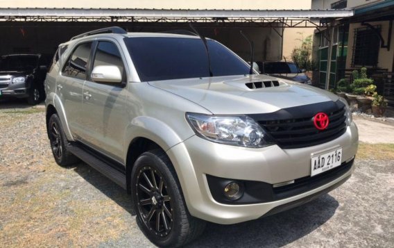 Selling Used Toyota Fortuner 2014 Manual Diesel at 50000 km in Marilao-11