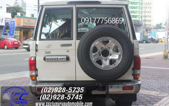 Selling New Toyota Land Cruiser 2017 in Quezon City-2