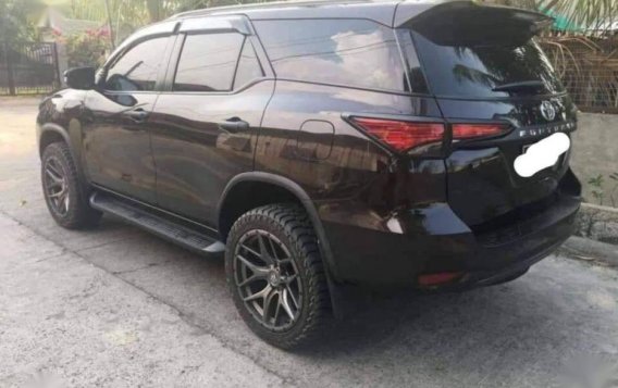 2nd Hand Toyota Fortuner 2017 Automatic Gasoline for sale in Makati-10