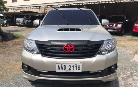 Selling Used Toyota Fortuner 2014 Manual Diesel at 50000 km in Marilao