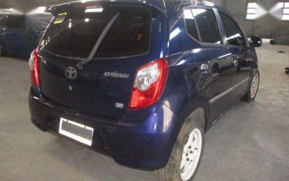 Selling Toyota Wigo 2014 at 10000 km in Makati-3