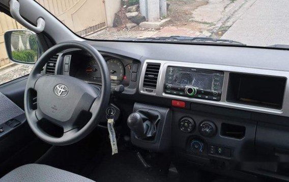 Black Toyota Hiace 2018 at 1900 km for sale-4