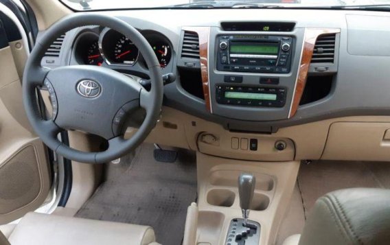 Toyota Fortuner 2011 Automatic Diesel for sale in Quezon City-6