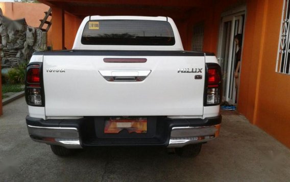 Selling Toyota Hilux 2016 Automatic Diesel in Calamba-1