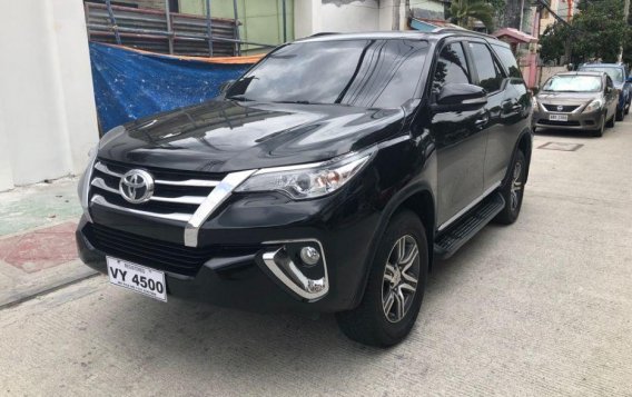 Toyota Fortuner 2017 Manual Diesel for sale in Quezon City-1