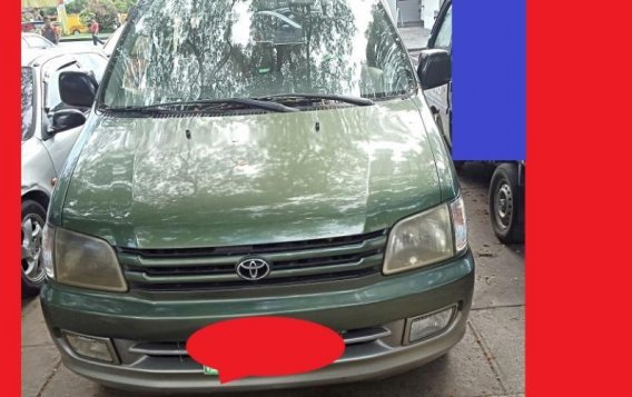 Selling 2nd Hand Toyota Noah 2004 in Quezon City-1
