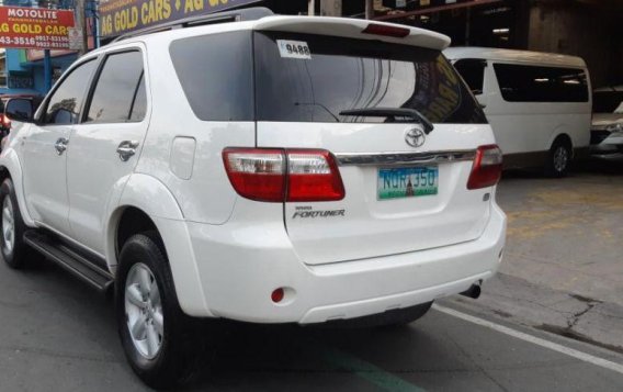 Toyota Fortuner 2011 Automatic Diesel for sale in Quezon City-2