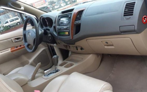 Toyota Fortuner 2011 Automatic Diesel for sale in Quezon City-11