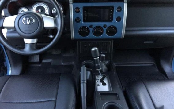 Used Toyota Fj Cruiser 2015 Automatic Gasoline for sale in Imus-2