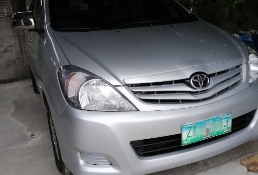 Selling 2nd Hand Toyota Innova 2006 in Angeles-1