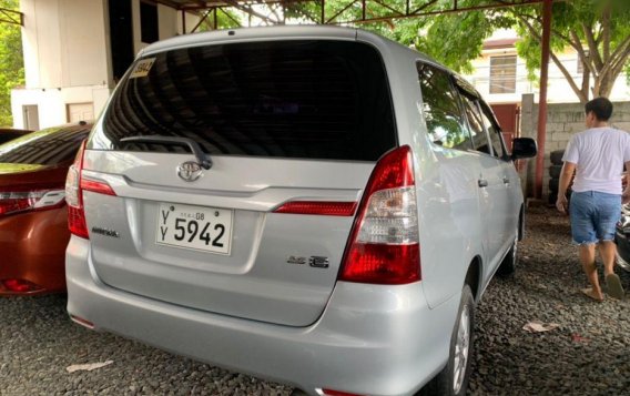 Selling Silver Toyota Innova 2016 Manual Diesel in Quezon City-2
