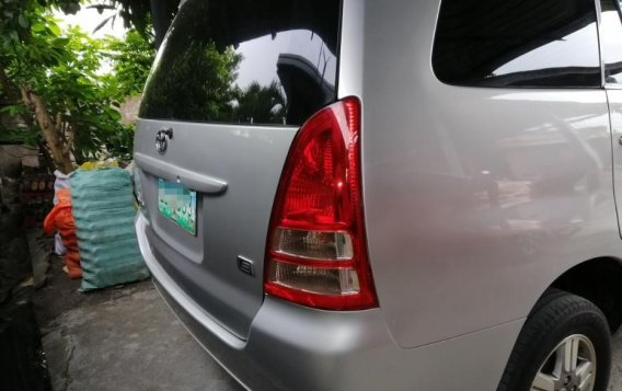 Selling 2nd Hand Toyota Innova 2006 in Angeles-2