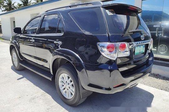 Black Toyota Fortuner 2014 at 38000 km for sale-3