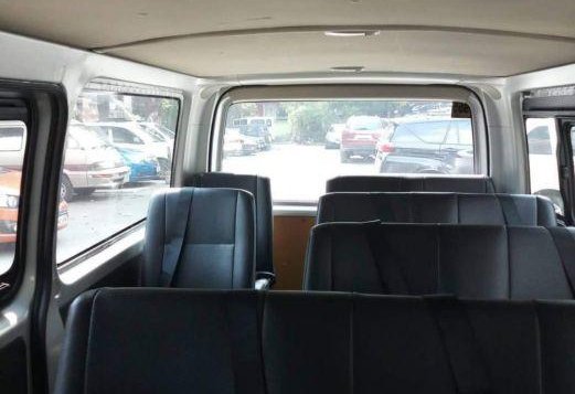 Used Toyota Hiace 2017 Manual Diesel for sale in Malabon