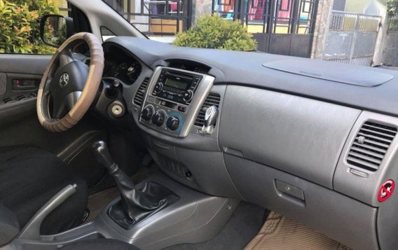 Selling 2nd Hand Toyota Innova 2015 in Dasmariñas